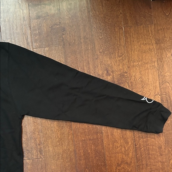 Jeffree Star Beauty Forever Black Graphic Crewneck Sweater, Size XL, NWOT - Picture 3 of 10